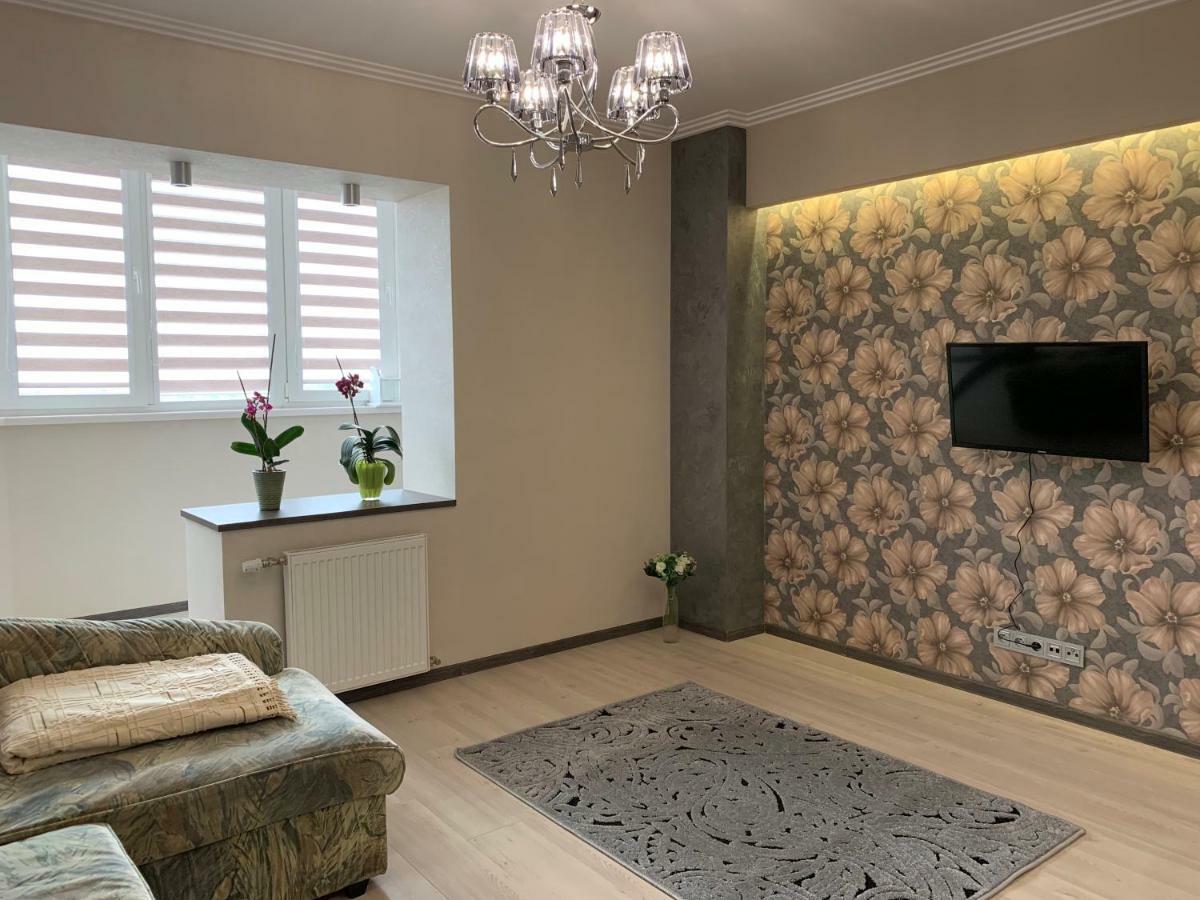 Apartment Near The Forest กรอดโน ภายนอก รูปภาพ